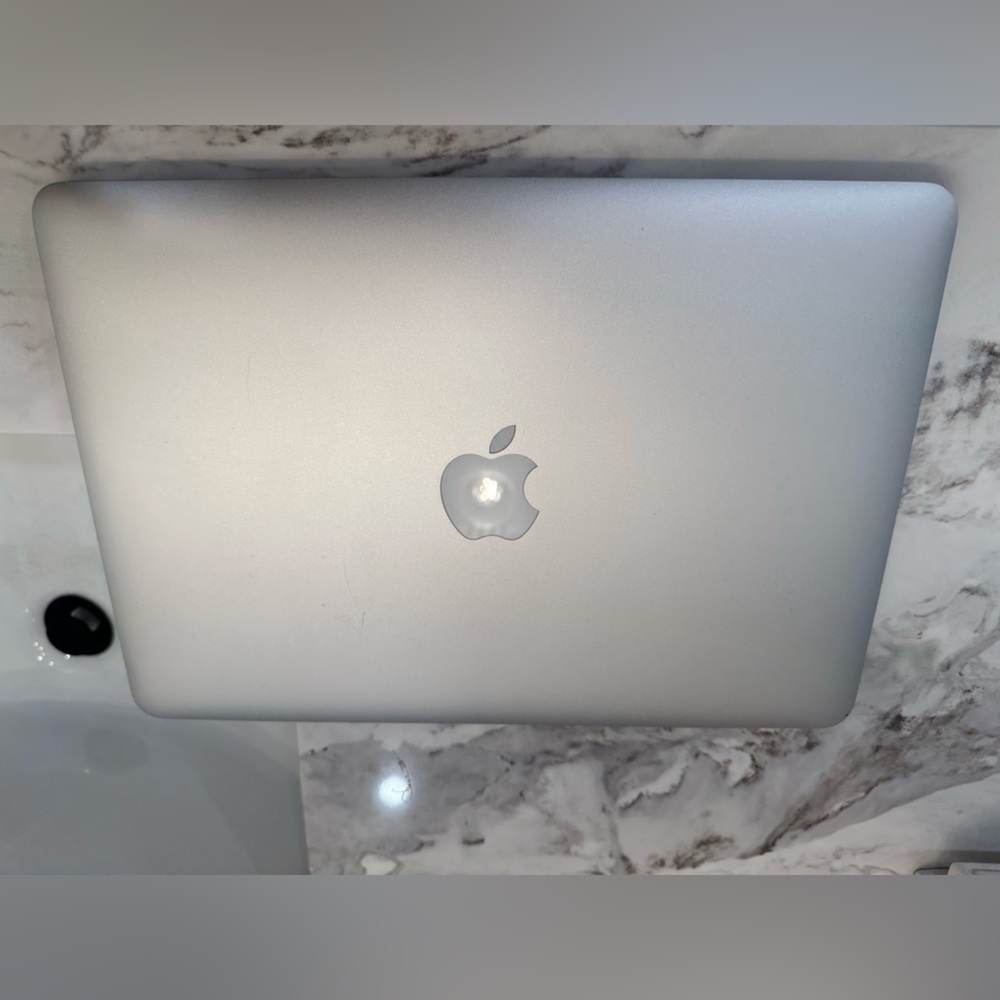 MacBook Pro 13” A1502, Retina Display (Early 2015) with Charger